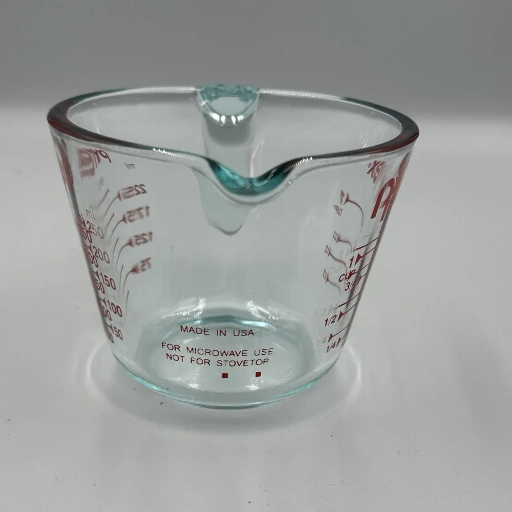 Vintage Pyrex - 1 cup - 8 oz‎ - 250 ml - Glass Measuring Cup w/ Red Lettering A+